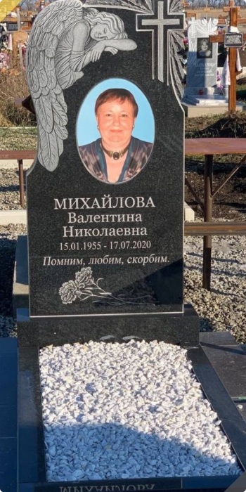 Памятники резные в Тольятти