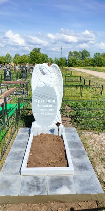 Памятники резные в Тольятти
